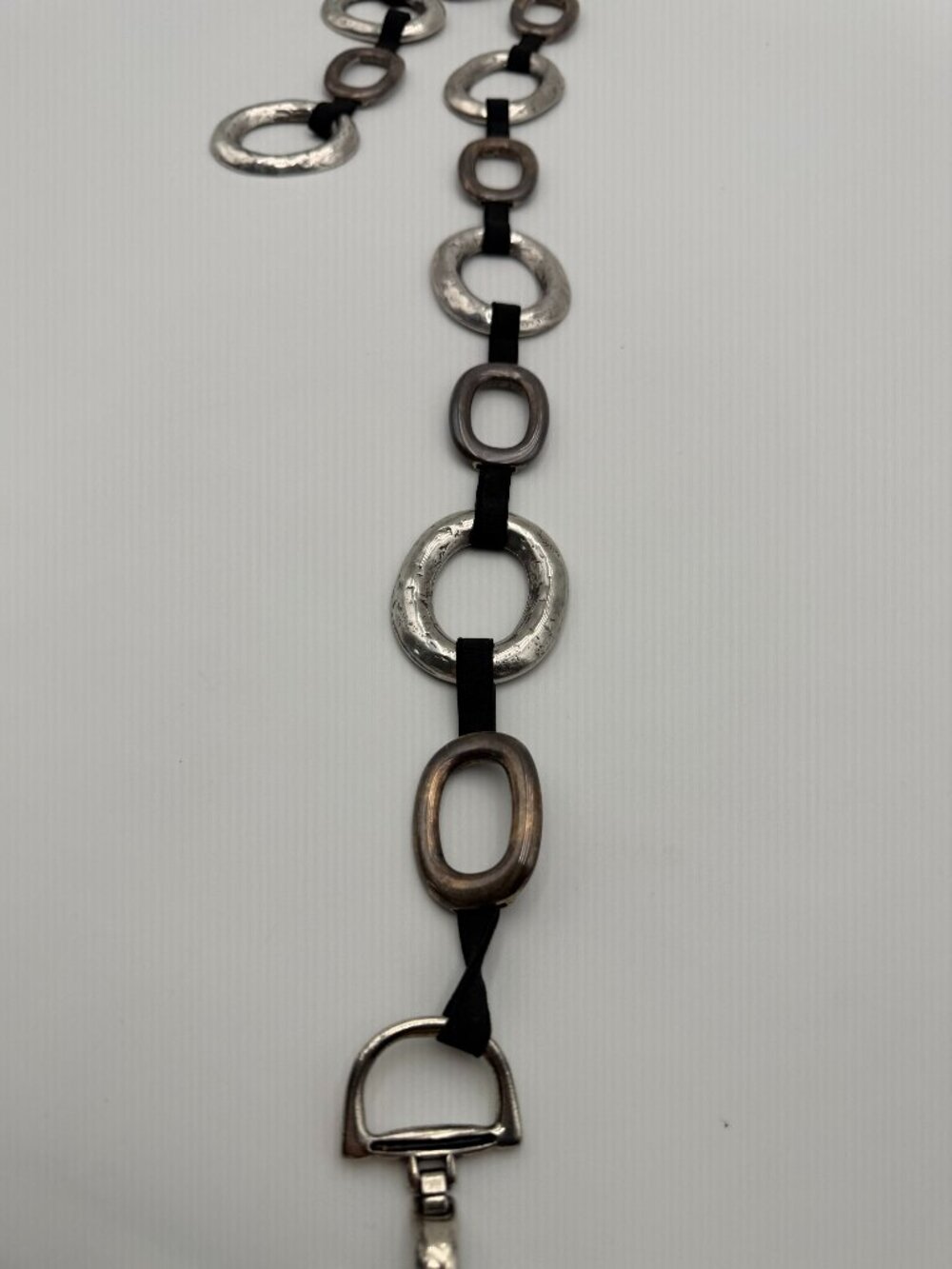 Hammered Metal Link Stretch Belt Silver Tone